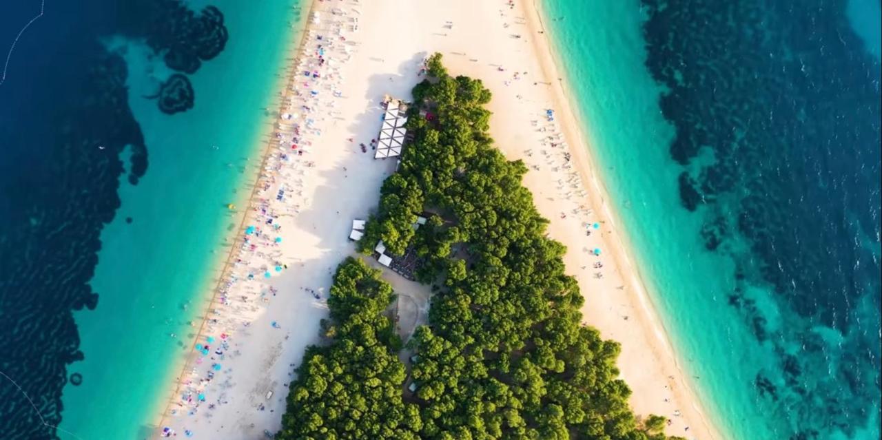Holiday House Boost With Heated Pool Klis Экстерьер фото