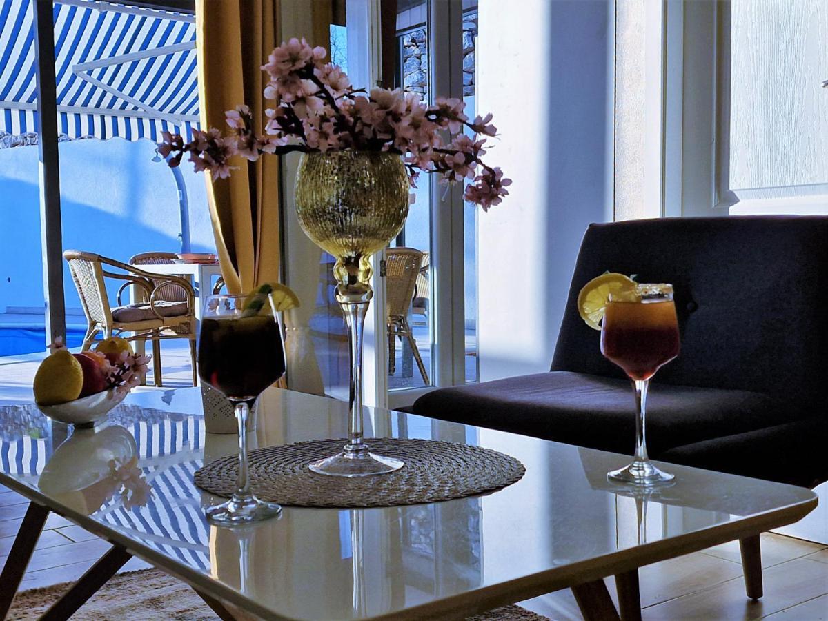 Holiday House Boost With Heated Pool Klis Экстерьер фото